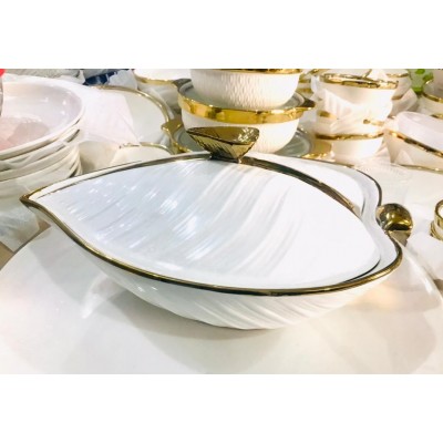 Soupière en céramique design motif  bordure dorée