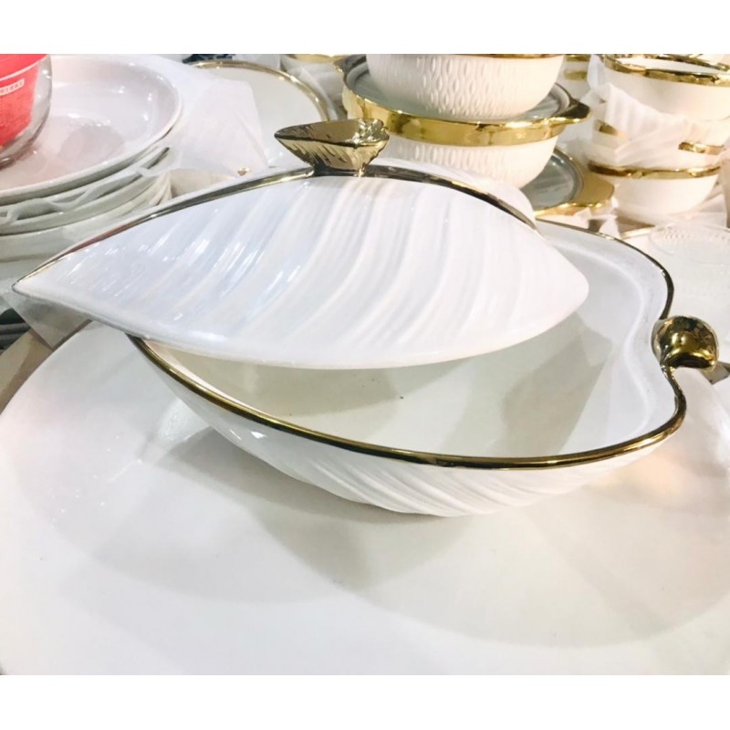 Soupière en céramique design motif  bordure dorée