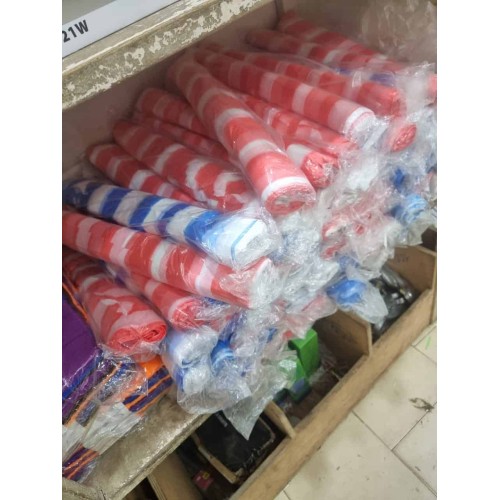 Rouleau de nappe jetable  30 pièces – Pratique, décoratif et facile à installer pour tous vos événements 2