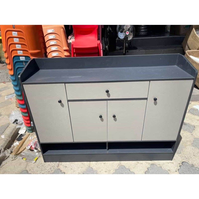 Armoire à chaussures moderne  – Élégance et praticité au quotidien