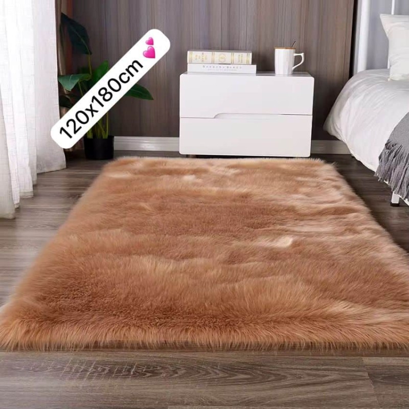 Tapis shaggy en fausse fourrure grise 120x180 cm