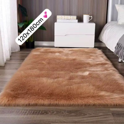 Tapis shaggy en fausse fourrure grise 120x180 cm