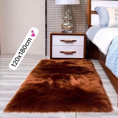 Tapis shaggy en fausse fourrure grise 120x180 cm