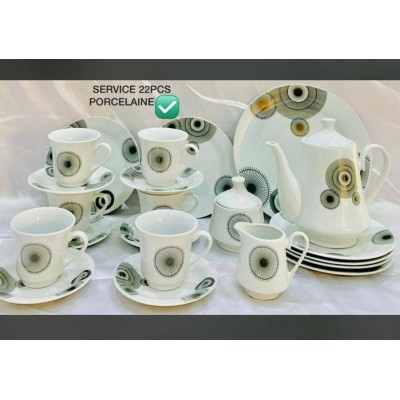 Service de Table en Porcelaine – 22 Pièces